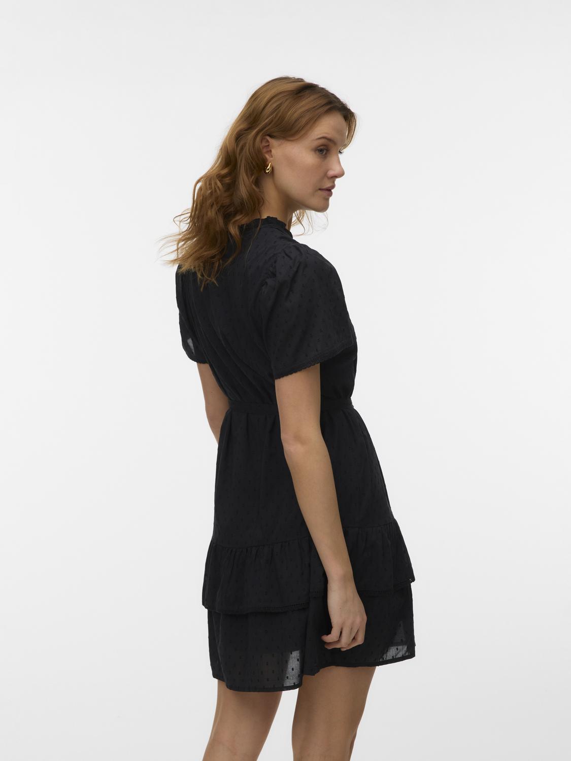 model_shot-back